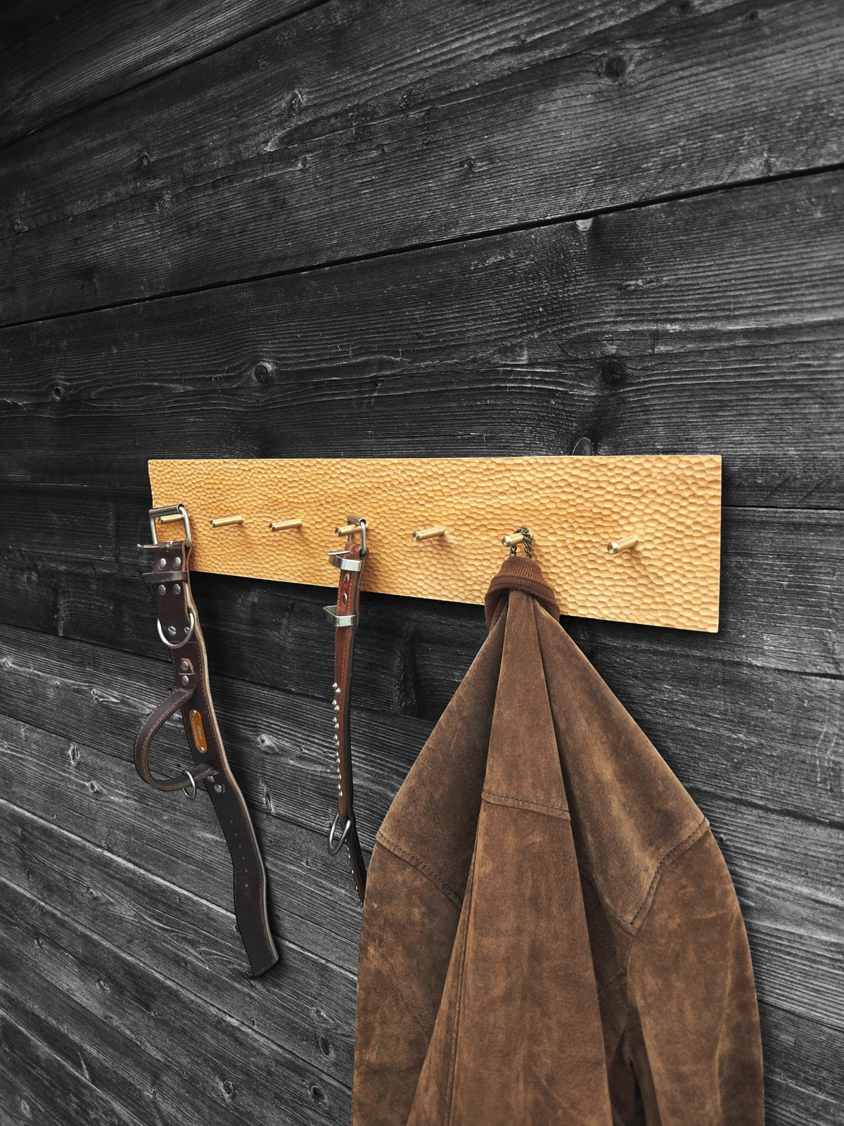 ARTD ‘Adze’ Coat & Key Hanger – houten wandkapstok